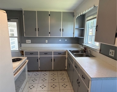 352 Wainwright Avenue - Photo Thumbnail 1