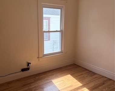 114 Peck Avenue - Photo Thumbnail 5