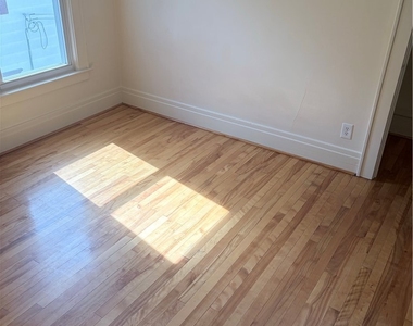 114 Peck Avenue - Photo Thumbnail 6