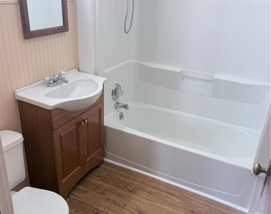 114 Peck Avenue - Photo Thumbnail 7