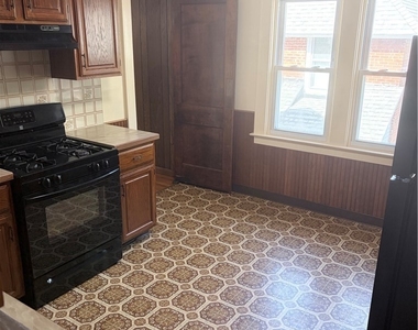 114 Peck Avenue - Photo Thumbnail 4