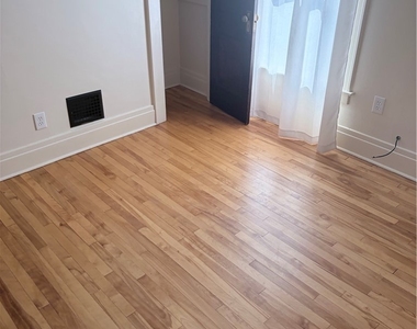 114 Peck Avenue - Photo Thumbnail 8