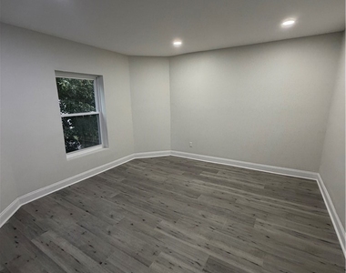 306 Fulton Street - Photo Thumbnail 3