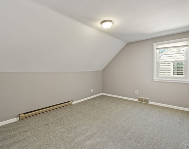 345 Burroughs Drive - Photo Thumbnail 24
