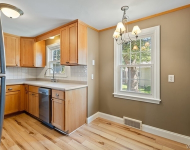 345 Burroughs Drive - Photo Thumbnail 14
