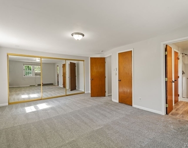 345 Burroughs Drive - Photo Thumbnail 21