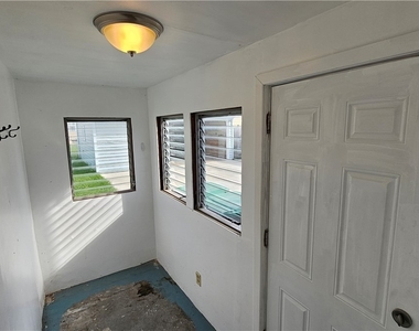 107 Fowler Avenue - Photo Thumbnail 15