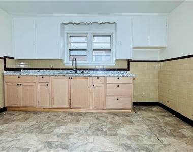 1553 Whitney Avenue - Photo Thumbnail 6