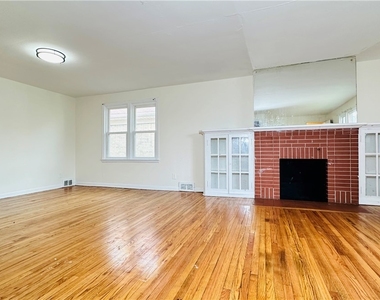1553 Whitney Avenue - Photo Thumbnail 3
