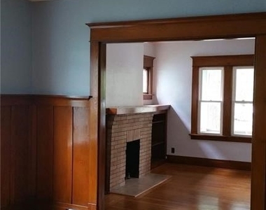 118 Saranac Avenue - Photo Thumbnail 2