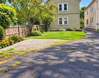 118 Saranac Avenue - Photo Thumbnail 5
