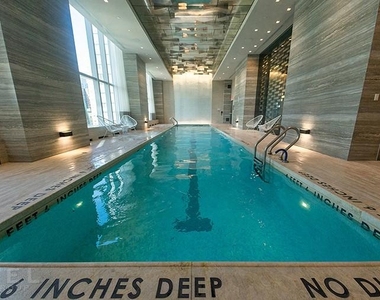 555 Tenth Avenue - Photo Thumbnail 4