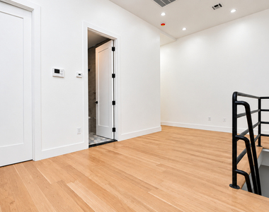 9 Marcus Garvey Blvd - Photo Thumbnail 4