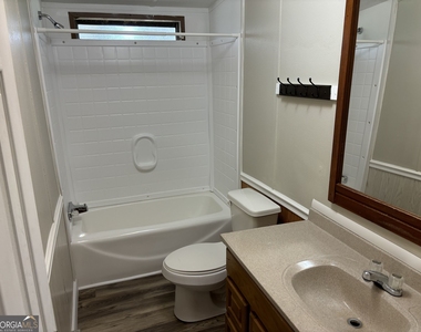 266 Spring Lake Drive - Photo Thumbnail 15