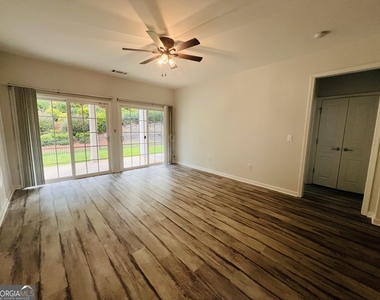 164 Begonia Court - Photo Thumbnail 8