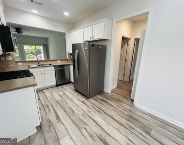 164 Begonia Court - Photo Thumbnail 4