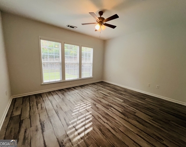164 Begonia Court - Photo Thumbnail 9