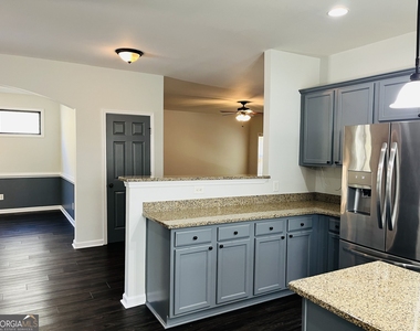 445 Summerlin Boulevard - Photo Thumbnail 8