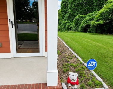 760 Vine Street - Photo Thumbnail 1