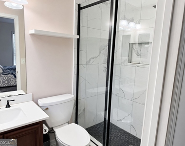 760 Vine Street - Photo Thumbnail 20