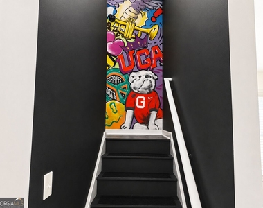 760 Vine Street - Photo Thumbnail 9