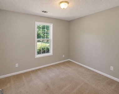 227 Westwind Drive - Photo Thumbnail 12