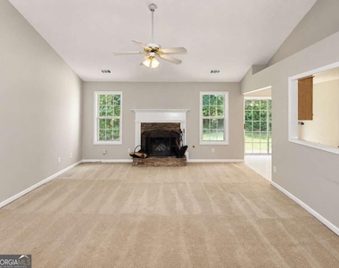 227 Westwind Drive - Photo Thumbnail 5