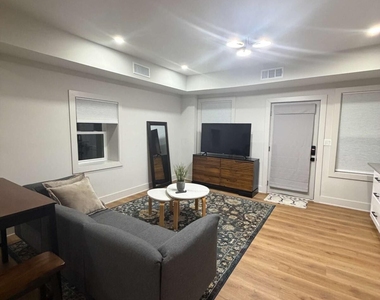 2342 Suncrest Lane Ne - Photo Thumbnail 3