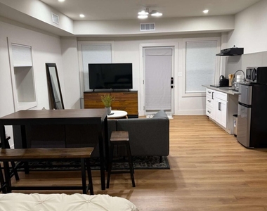 2342 Suncrest Lane Ne - Photo Thumbnail 1