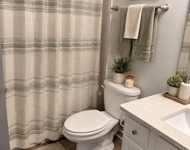 365 Lorien Way - Photo Thumbnail 9