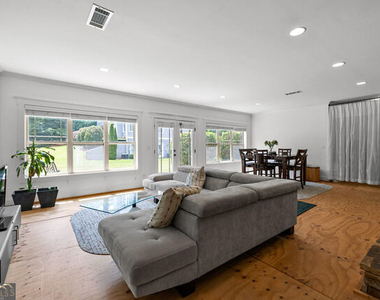 599 Mcdade Street - Photo Thumbnail 37