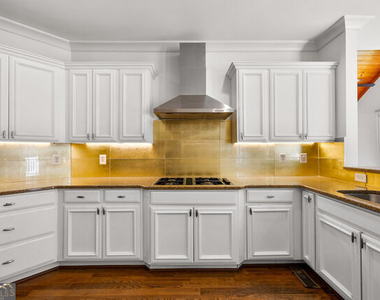 599 Mcdade Street - Photo Thumbnail 13