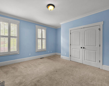 599 Mcdade Street - Photo Thumbnail 24