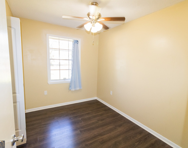 104 President Circle - Photo Thumbnail 14