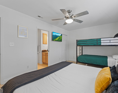 14 Villa Court Se - Photo Thumbnail 24