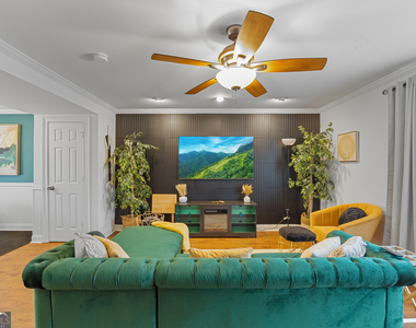 14 Villa Court Se - Photo Thumbnail 3
