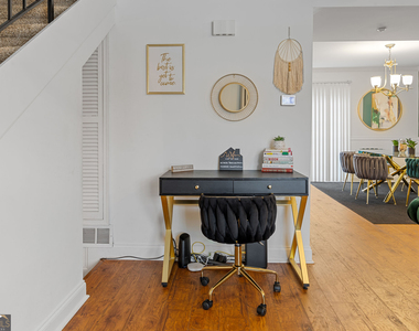 14 Villa Court Se - Photo Thumbnail 5