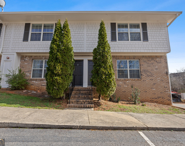 14 Villa Court Se - Photo Thumbnail 1