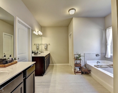 2245 Black Pebble Circle - Photo Thumbnail 43