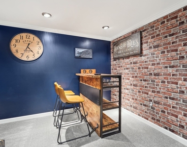 15 Villa Court Se - Photo Thumbnail 16