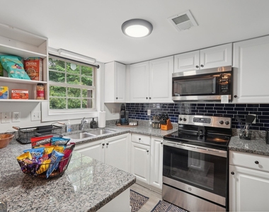 15 Villa Court Se - Photo Thumbnail 11