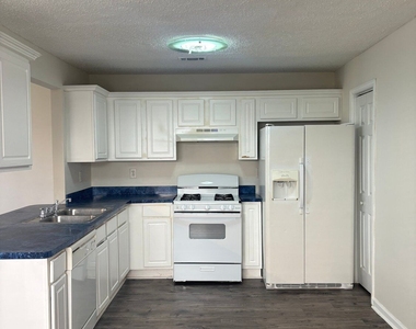 3698 Sapphire Court - Photo Thumbnail 3