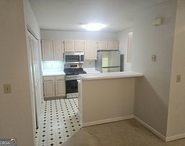 1391 Keys Crossing Drive Ne - Photo Thumbnail 4