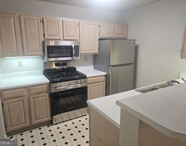 1391 Keys Crossing Drive Ne - Photo Thumbnail 5