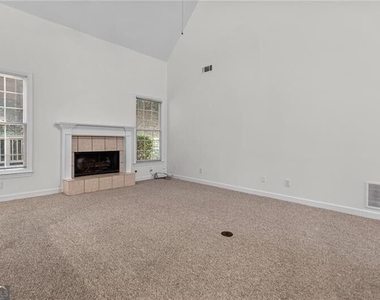 235 Arbor Creek Way - Photo Thumbnail 7