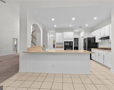 235 Arbor Creek Way - Photo Thumbnail 12
