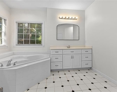 235 Arbor Creek Way - Photo Thumbnail 27
