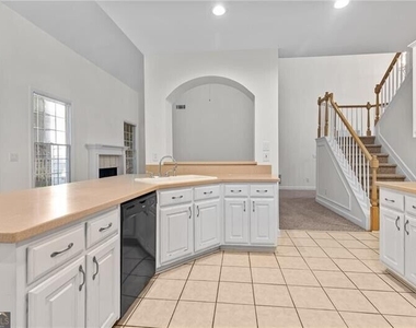 235 Arbor Creek Way - Photo Thumbnail 20