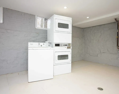 119 Albany Avenue - Photo Thumbnail 4