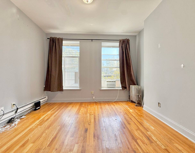 901 St Johns Place - Photo Thumbnail 1
